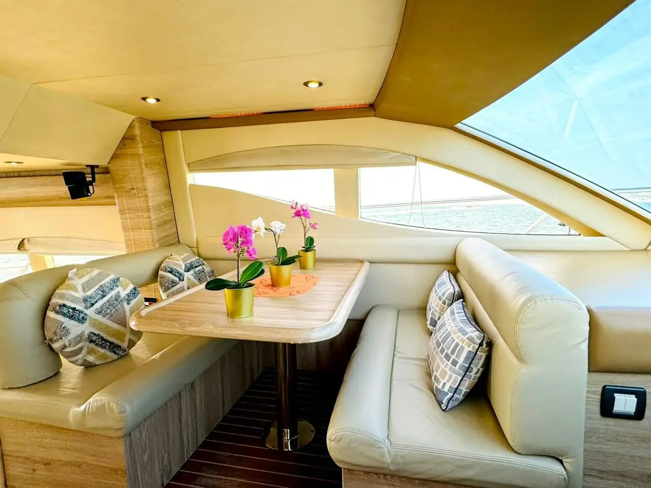 Majesty 52ft 7